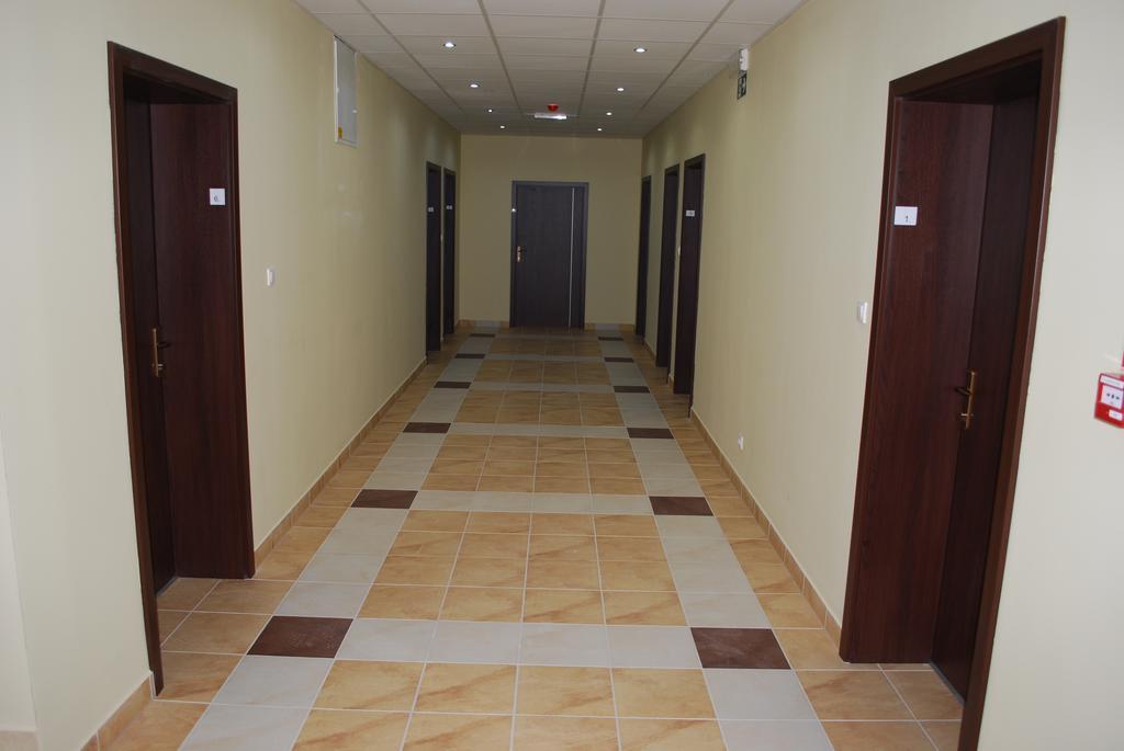 Aranytál Panzió Komárom Quarto foto
